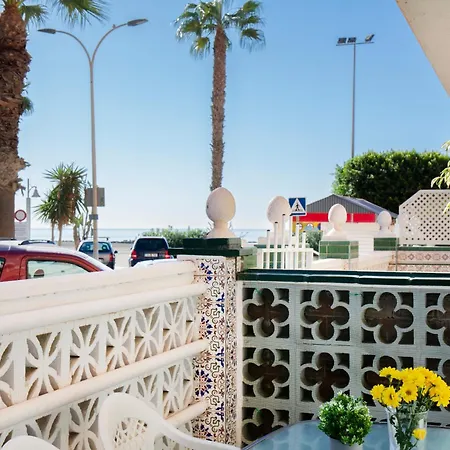 Apartamento Bajo En Primera Linea - Cala Del Moral, Urbanizacion Calaflores